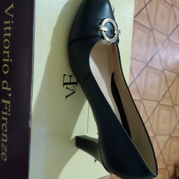 Shoes - Picture 2 of 5